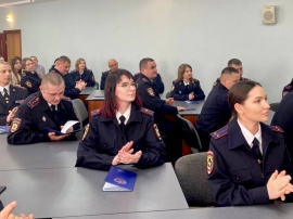 В Луганске выпускникам вручили дипломы КГУ
