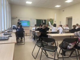 Студент ИФМЕН КГУ провел открытое занятие «Безопасный интернет» для учащихся Гимназии №33